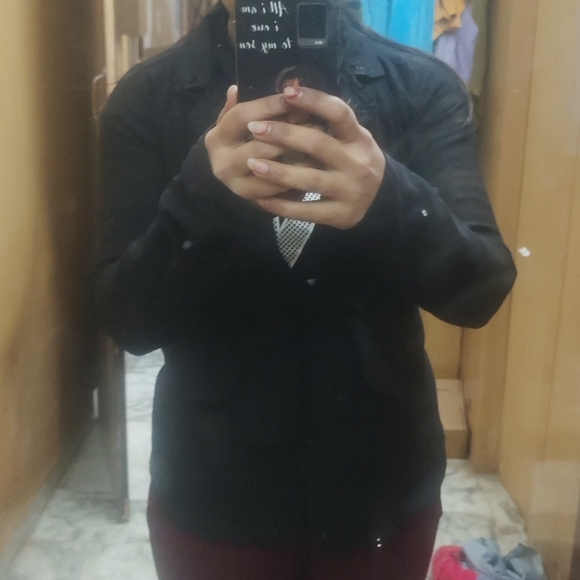 Short black blazer - Picture 3 of 3